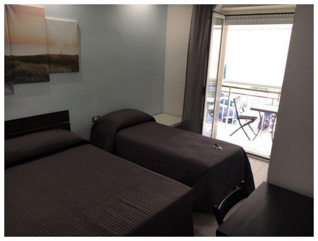 Rooms La Perla Del Mare Маргерита-ди-Савойя Экстерьер фото